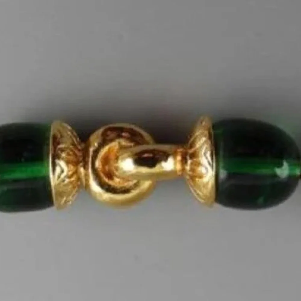 Gorgeous Vintage CHANEL Gripoix Gold Tone - Picture 3 of 12